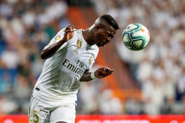 周鹏:詹姆斯38岁还这么猛 我也能继续绽放光芒